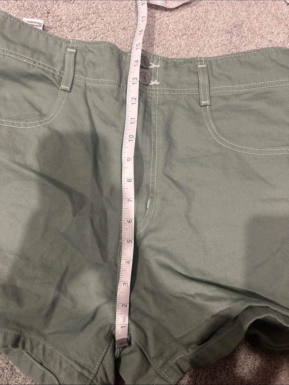 Levi’s High-Rise Olive Green Women's Shorts - Picture 5 of 6